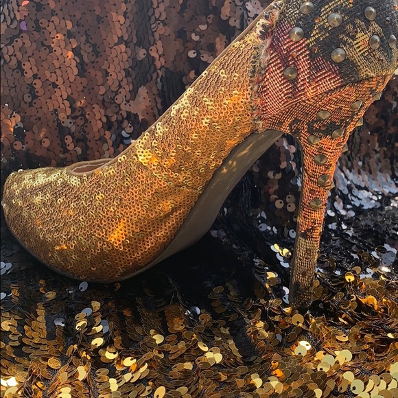 Sequin pumps - Picture 2 of 3